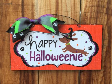 Happy Halloweenie sign. Fashion